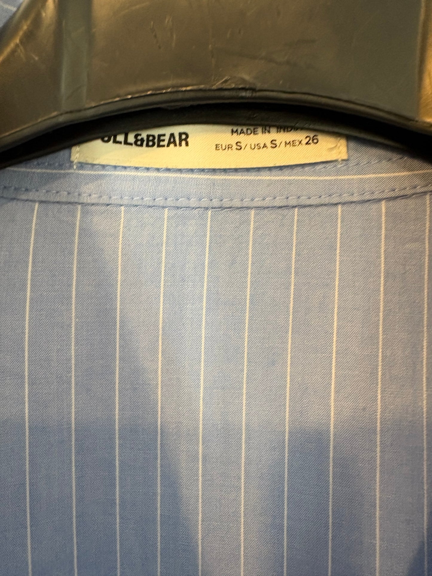 Camisa azul oxford rayas