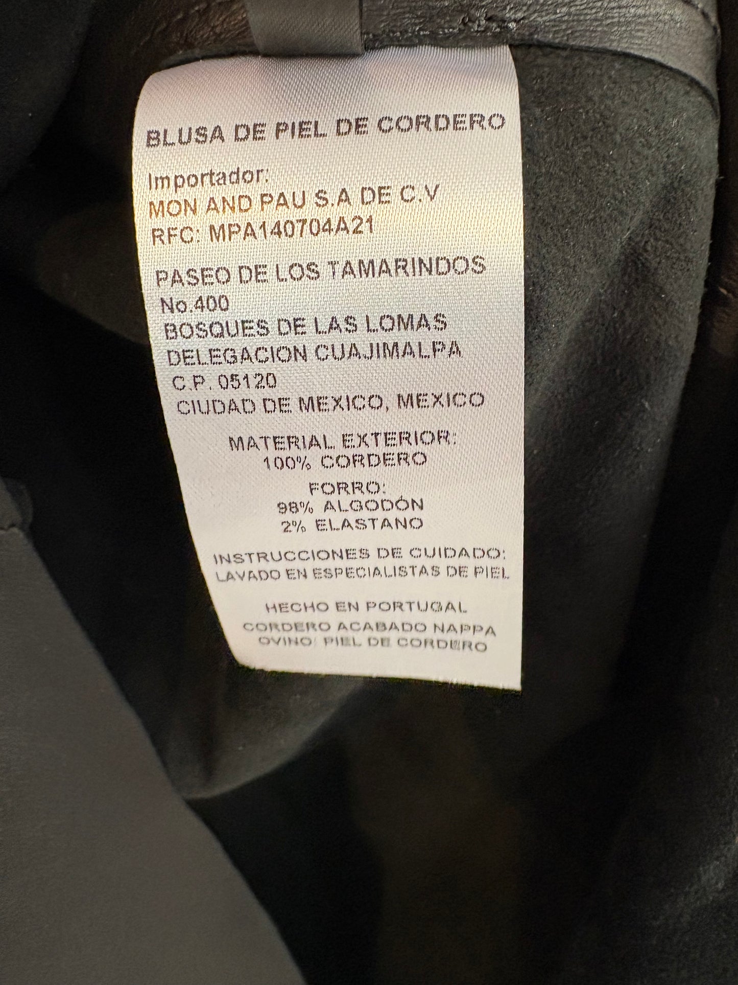 MON & PAU. Camisa negra piel