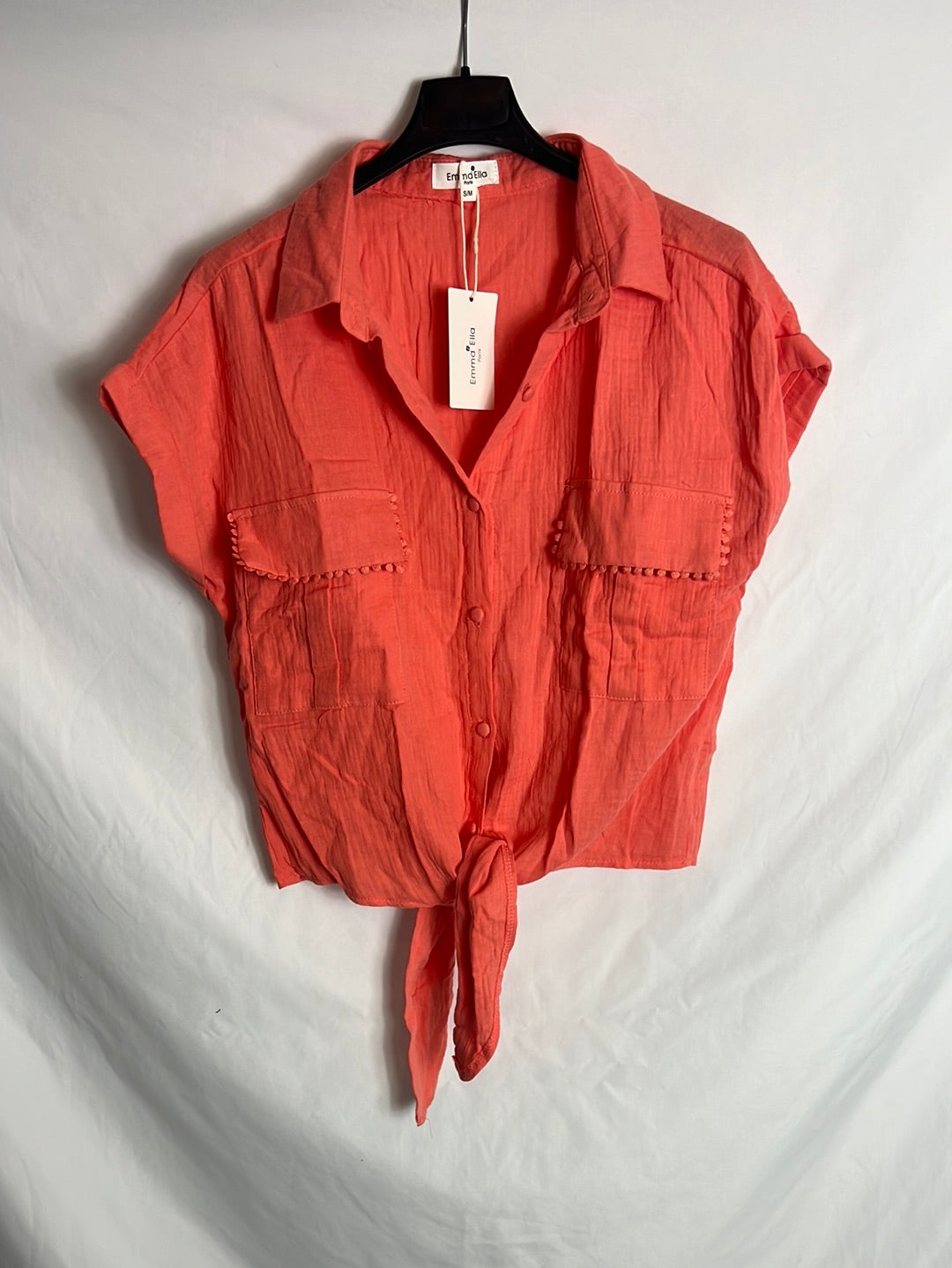 EMMÁ ELLA. Short-sleeved knotted blouse. TS/M