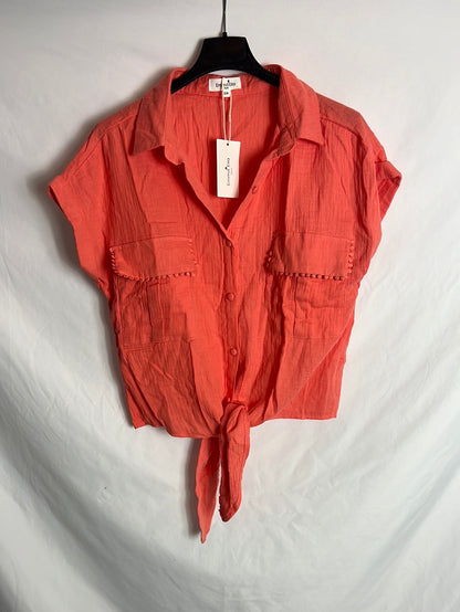 EMMÁ ELLA. Short-sleeved knotted blouse. TS/M