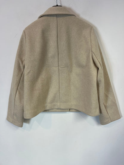 VERO MODA. Chaqueta beige cruzada. T XS