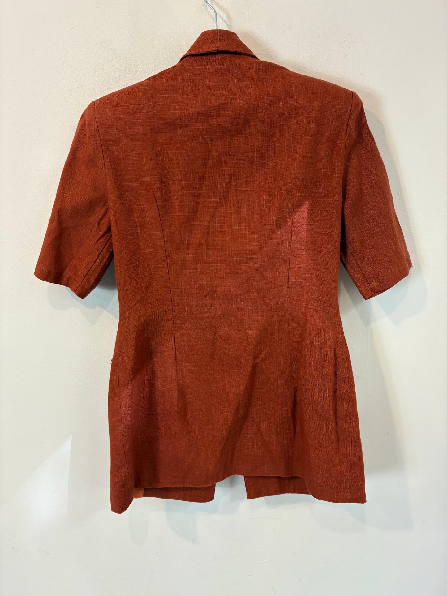 FLORENTINA. Total look lino teja