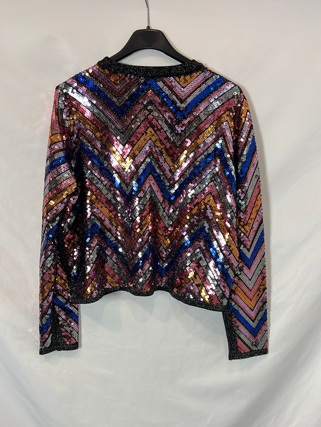 ZARA. Ts sequin knit top