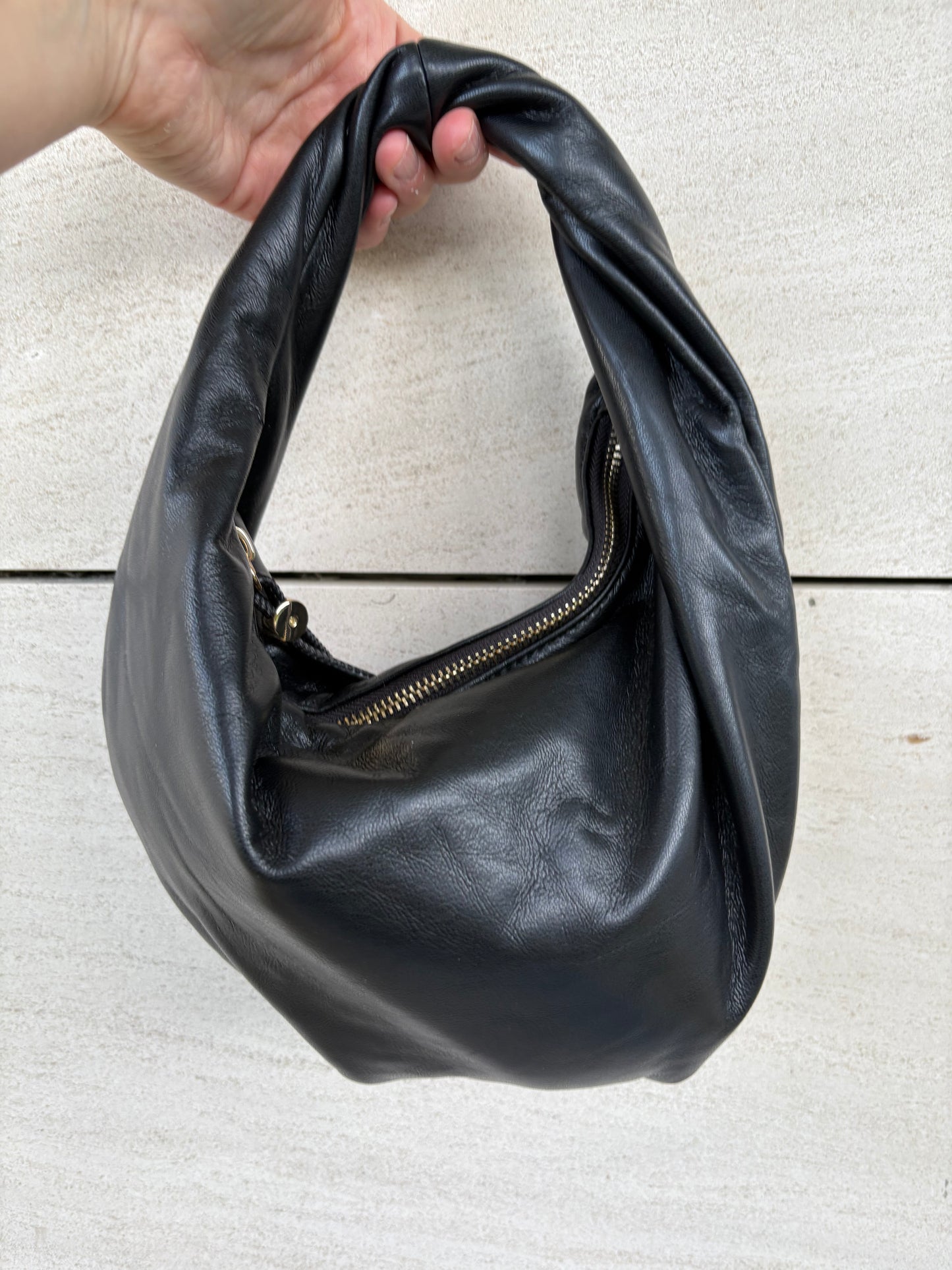 PARFOIS. Bolso negro mini