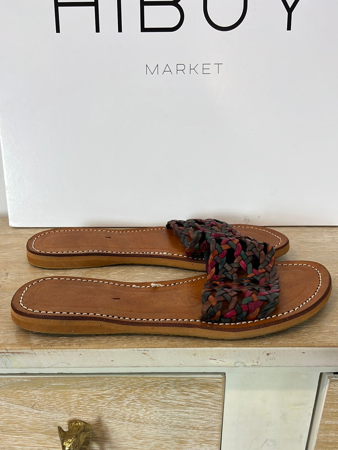 OTRAS. Sandalia plana tira colores. T 40