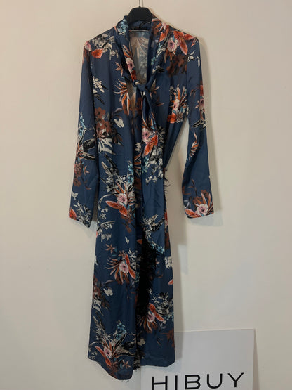 WENDY DRESS. Vestido fluido cruzado plumas. T S