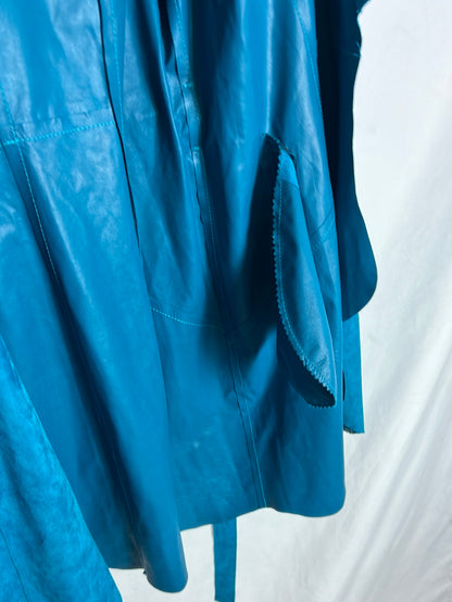 JUST CAVALLI. Chaqueta  turquesa piel fluida. T 38