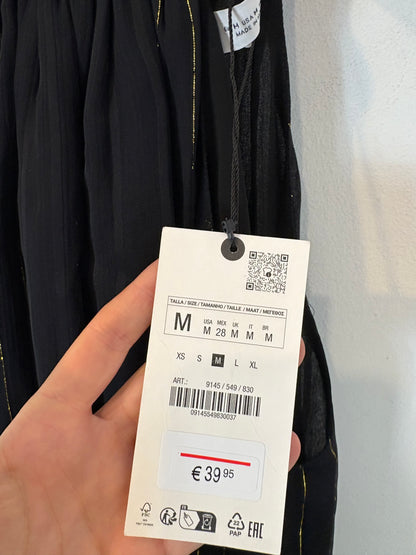 ZARA. Blusa negra sin mangas lazada