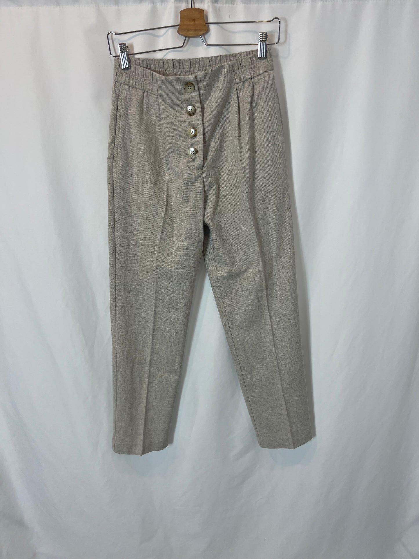 MANGO. Pantalón beige jaspeado abotonado. T S