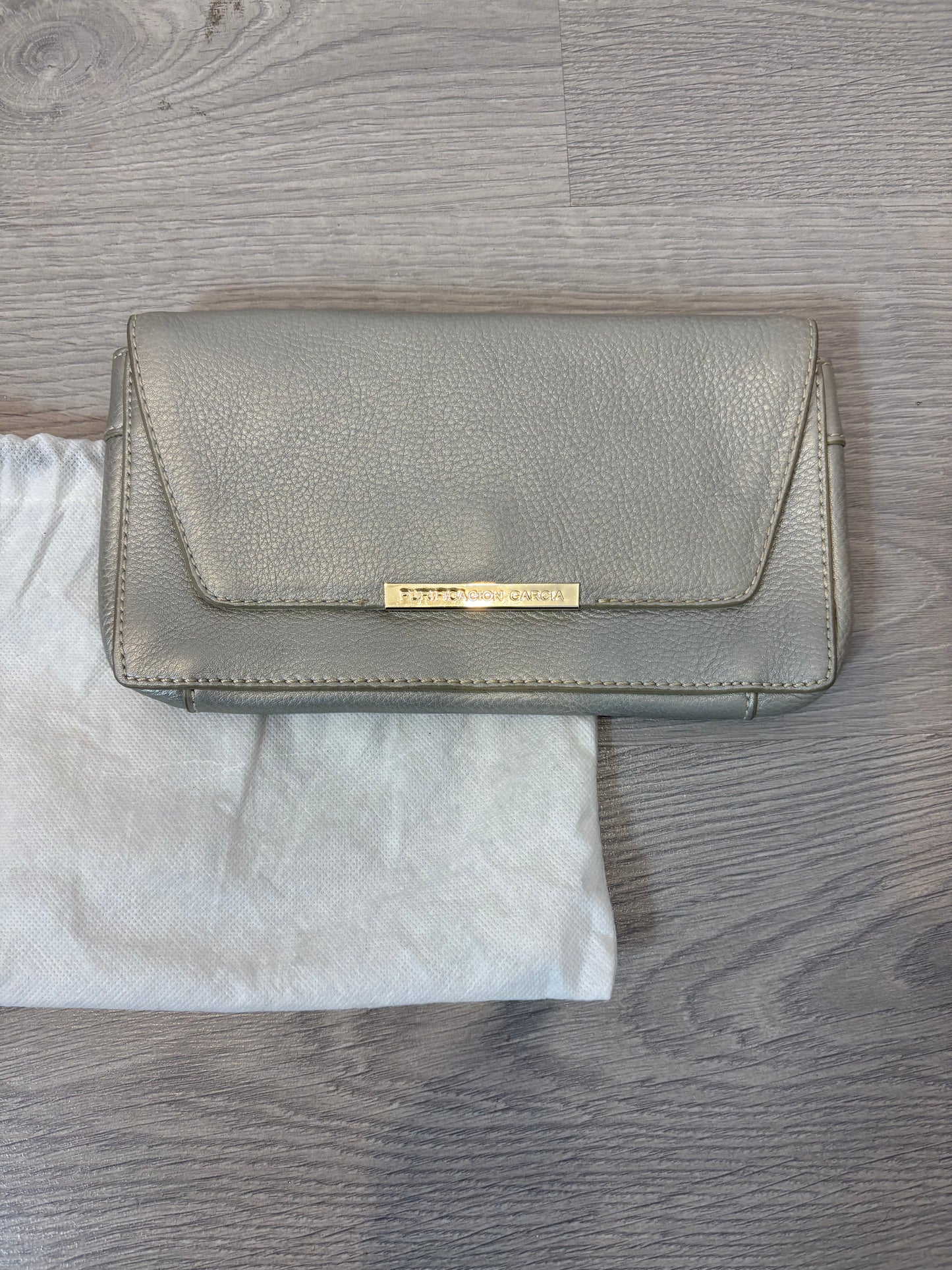 PURIFICACIÓN GARCIA. Cartera de mano piel gris