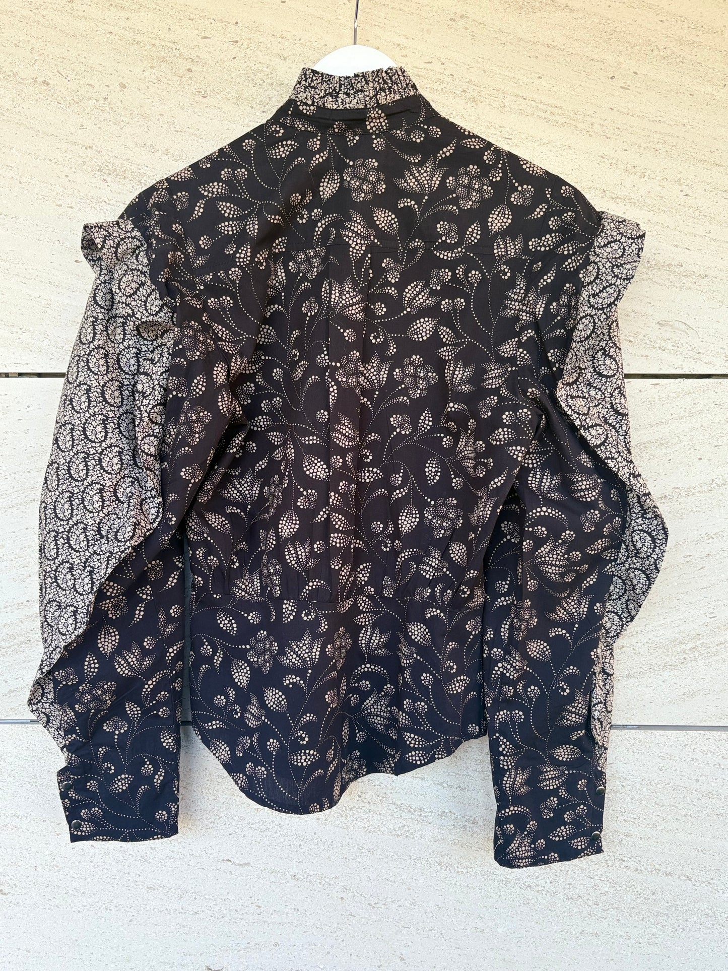 ISABEL MARANT ETOILÉ. Blusa negra estampada T.34