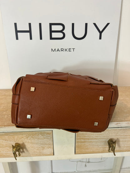 MOHEL. Bolso piel trenzada