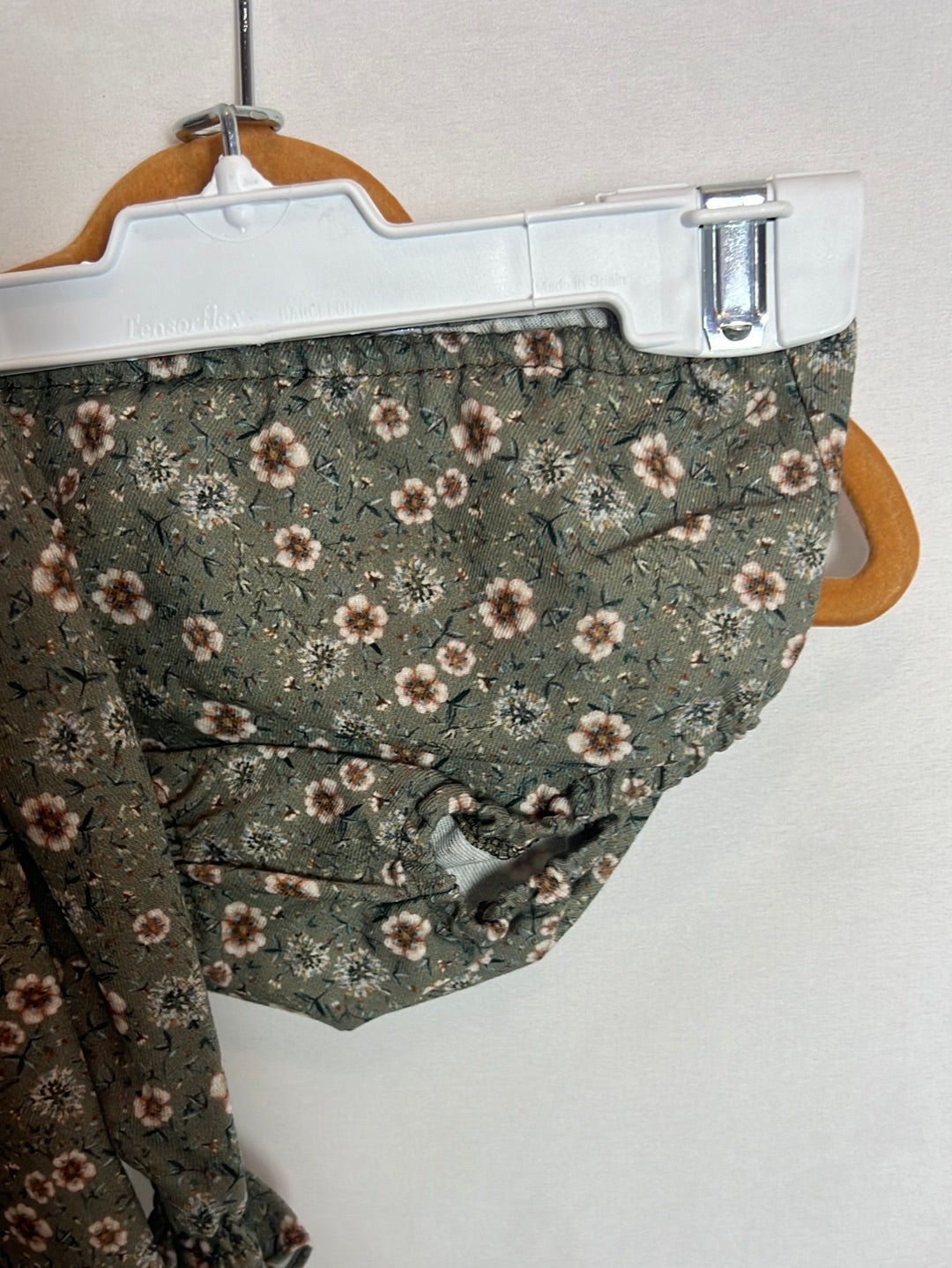 ANCAR. Vestido flores verdes bebé. T 6 meses