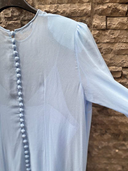 ANDION. Vestido azul claro gasa