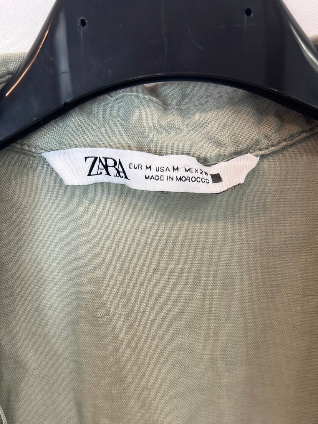 ZARA. Mono verde lino T.m
