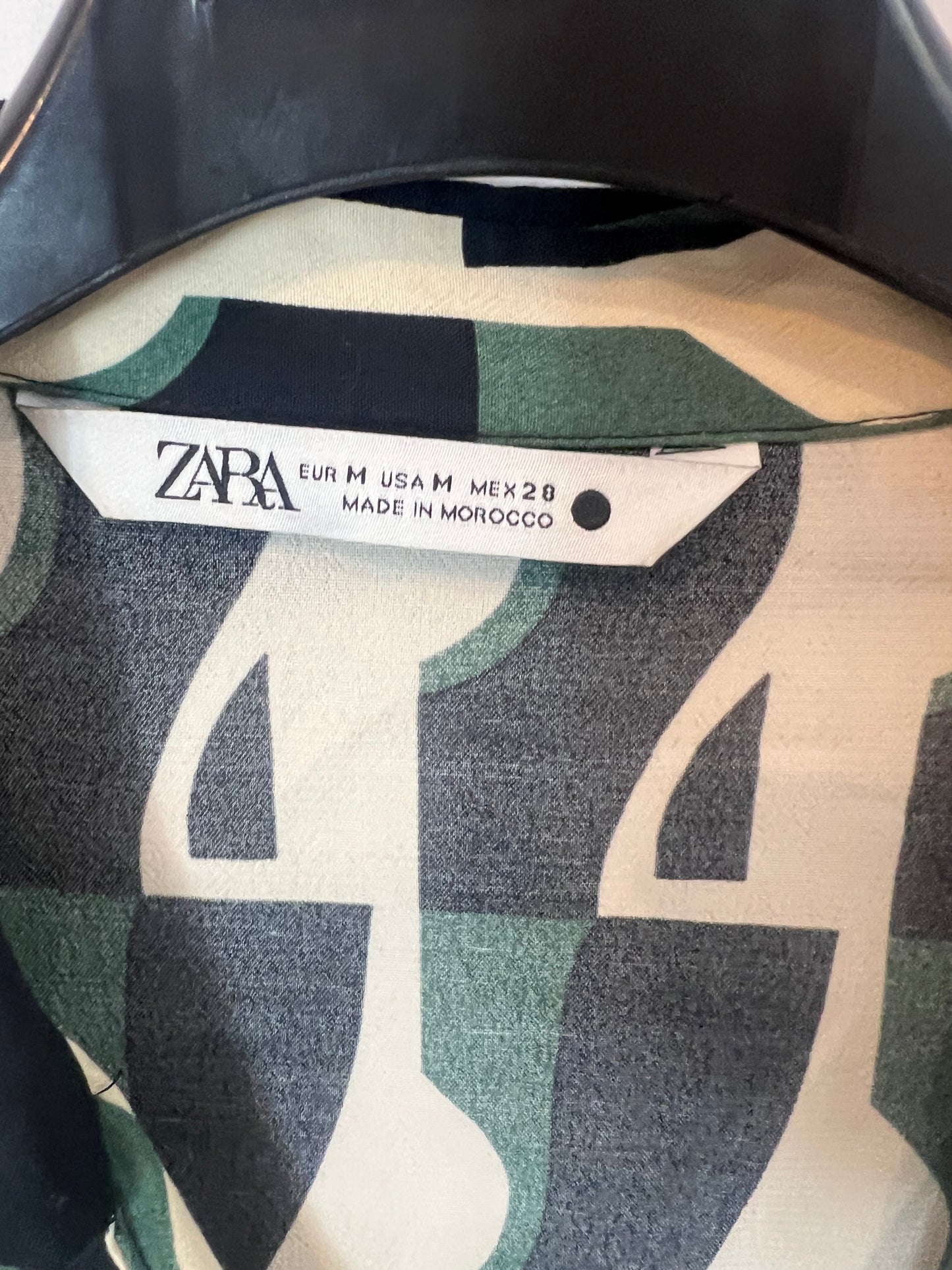ZARA. Tm printed fluid blouse