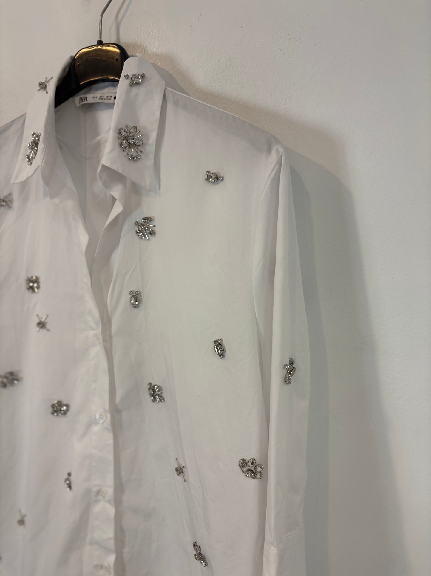 ZARA. White beaded shirt. TS