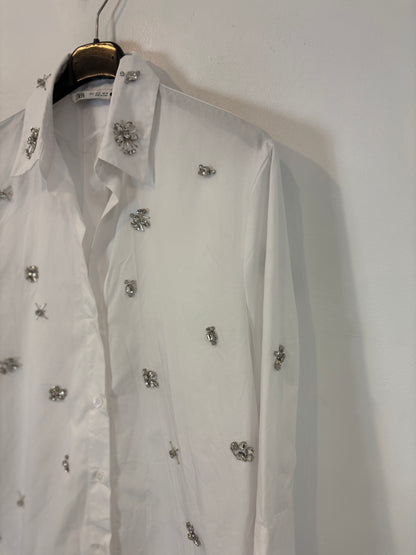 ZARA. White beaded shirt. TS