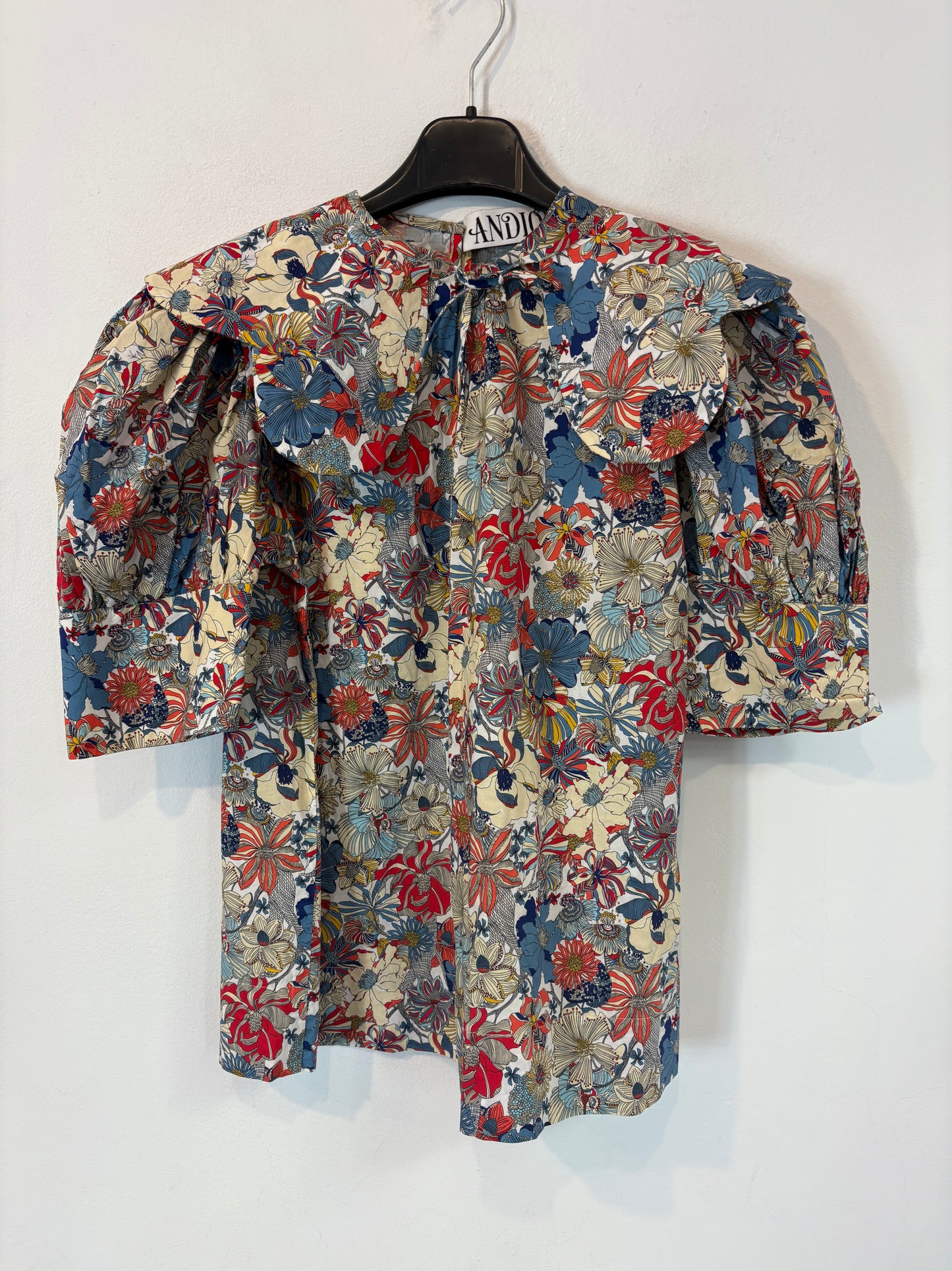 AMEÉ. Sleeveless fringed sweater S.(s)