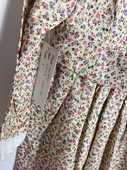 CARMENCITA. Vestido flores detalle bordado. T.2 años