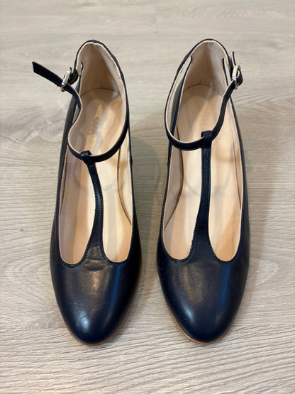 PATSY. Zapato de tacón en piel azul marino. T 39