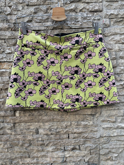 ZARA. Falda corta verde retro