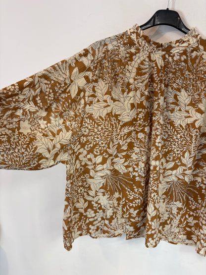 DES PETITS HAUTS. Blusa fluida estampado mostazas