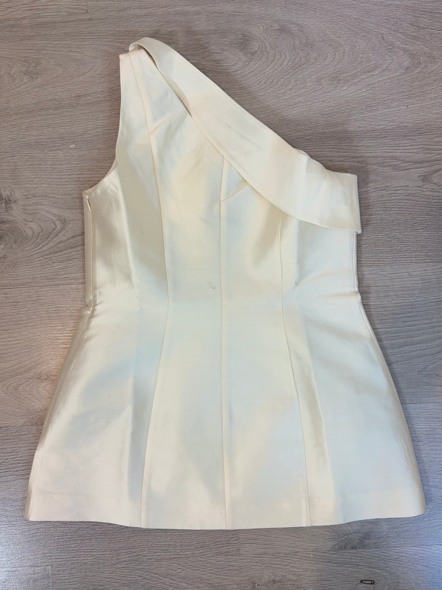 FABRIQUE by VIKTORIA CHAN. Asymmetrical ecru silk top. Size 2 (M)