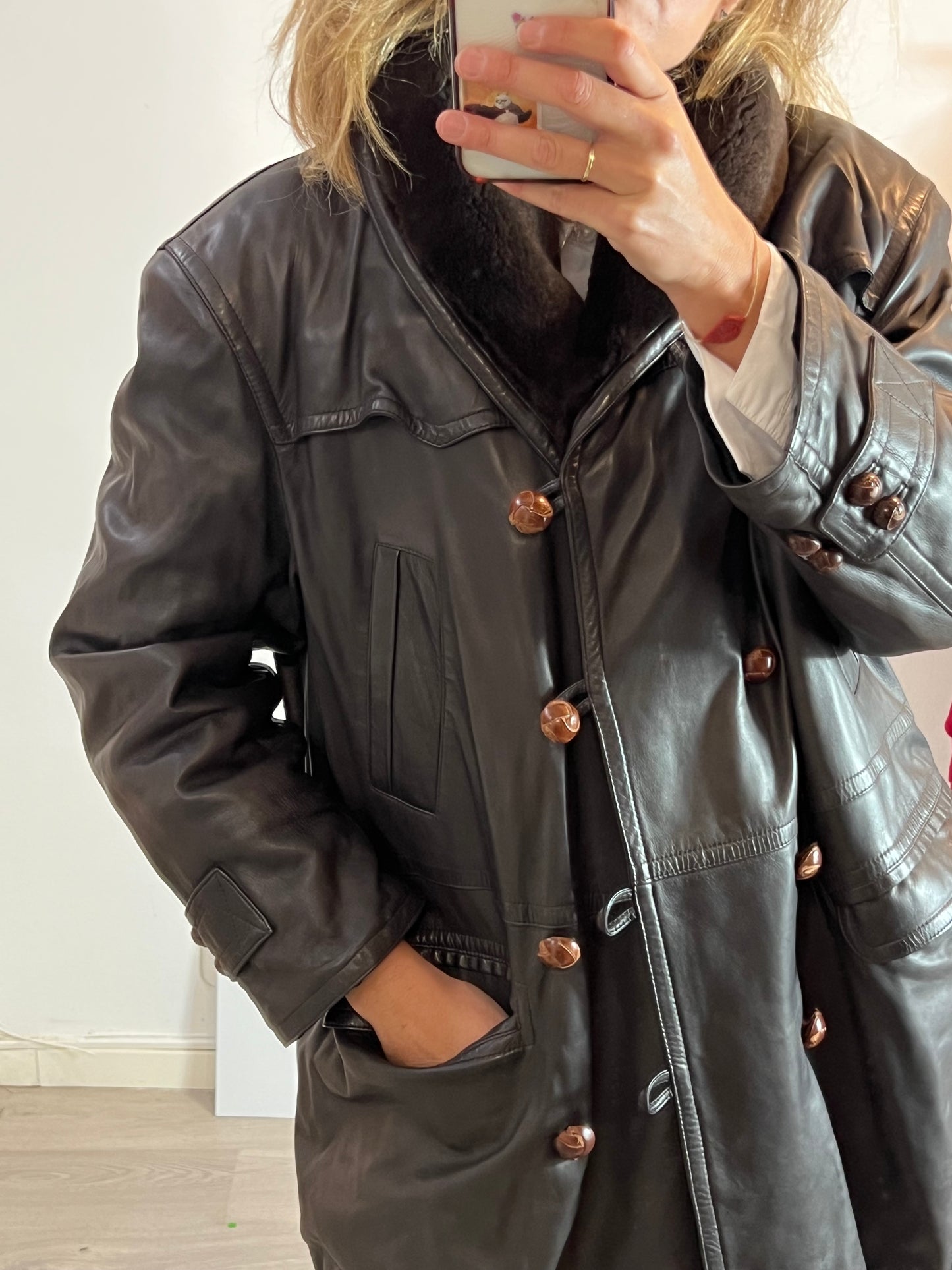 JIL SANDER. Abrigo marrón piel. T 40