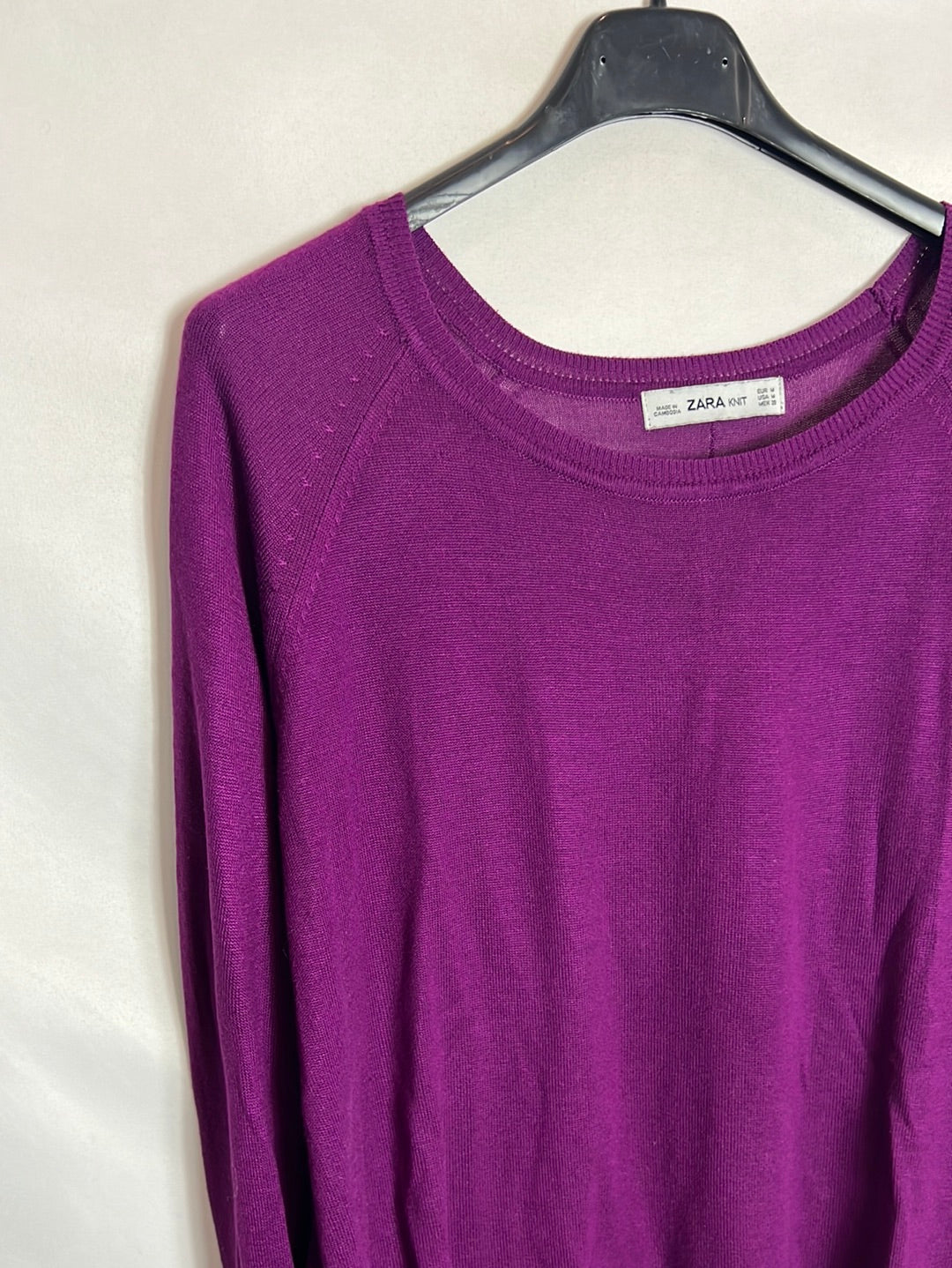 ZARA. Jersey fino morado. T M
