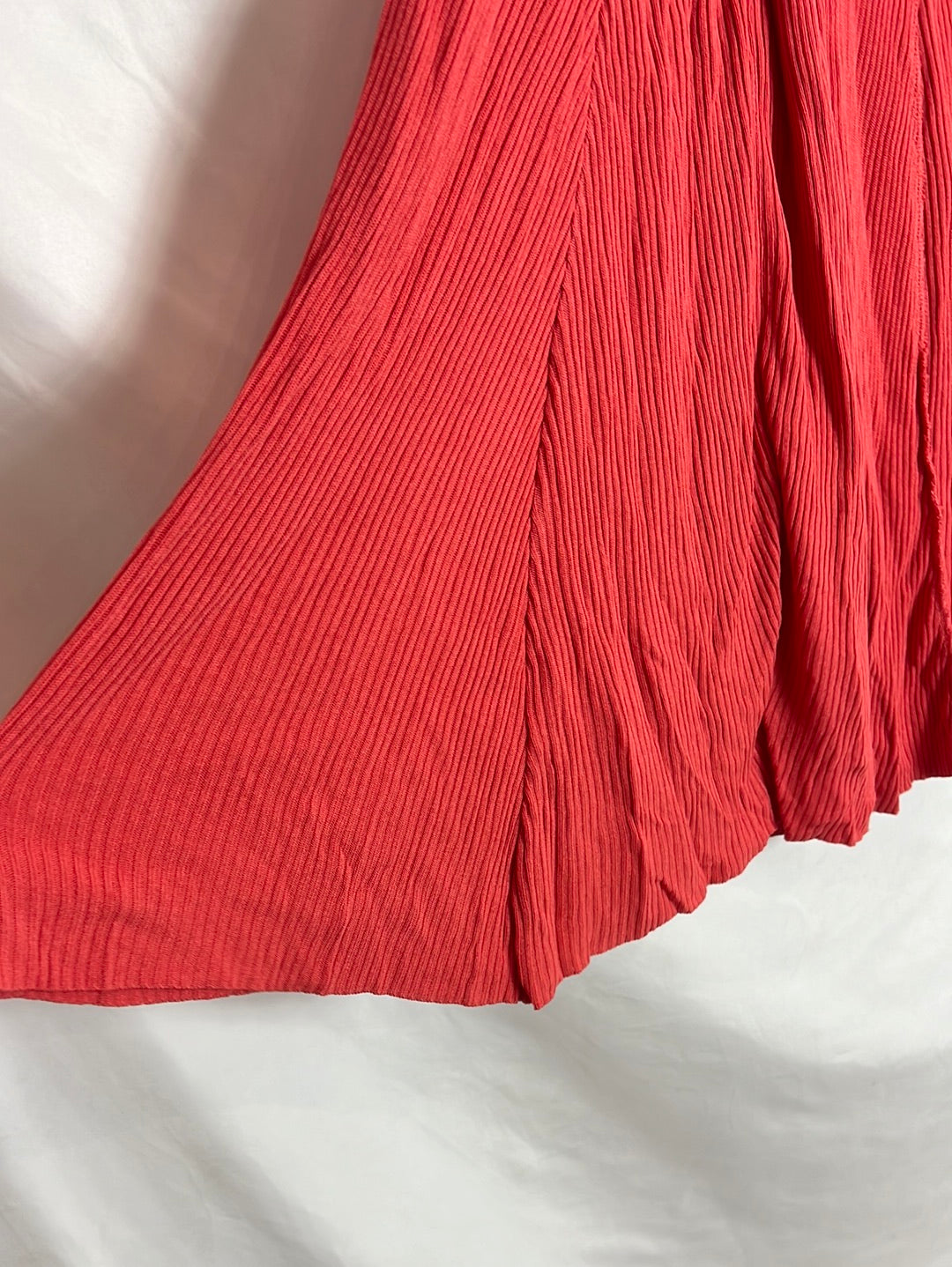 ANNA BELLONI. Fluid cape-effect ribbed cardigan. TM