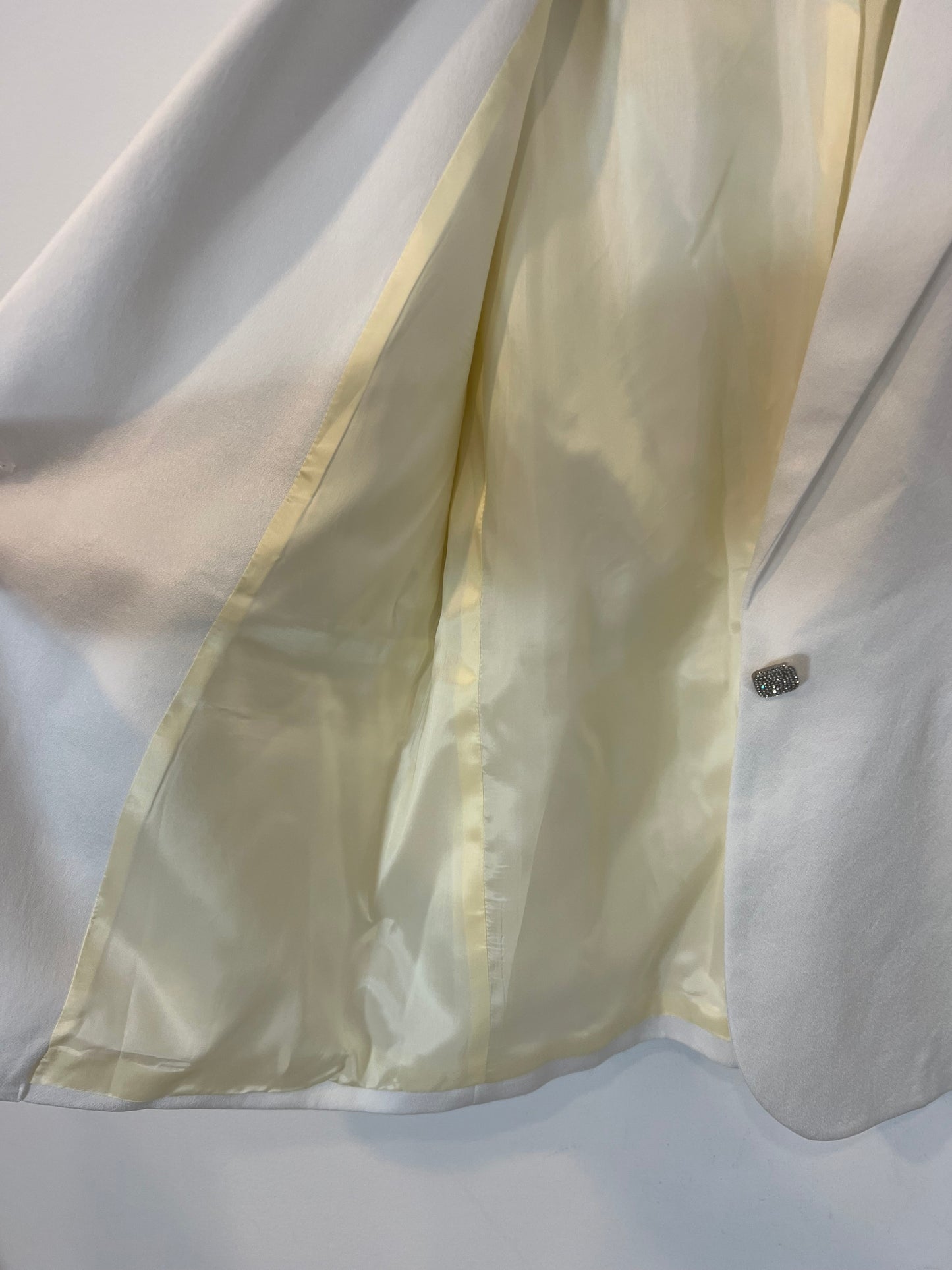 BA&amp;SH. White satin blazer T.2(m)