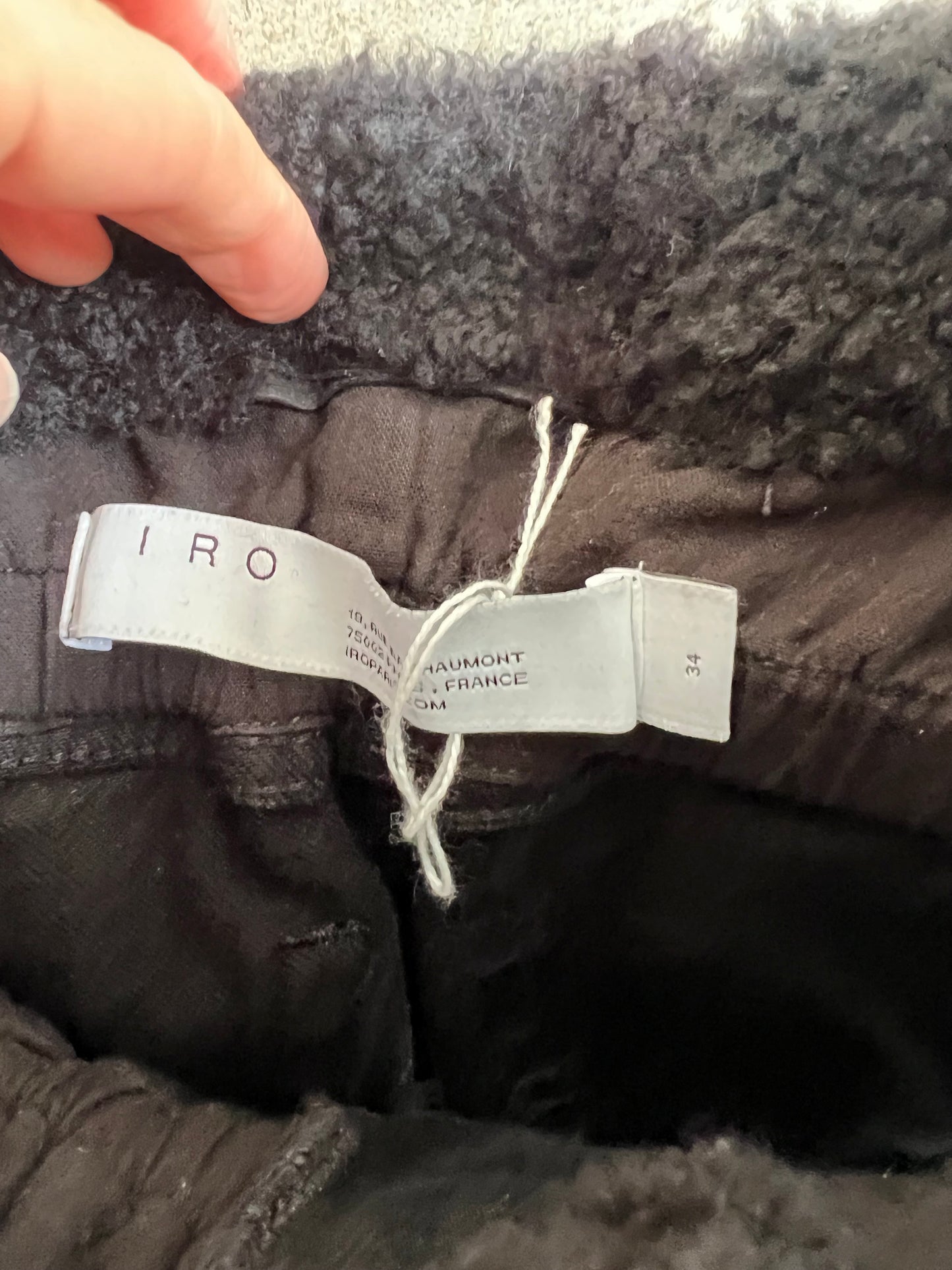 IRO. Short black denim skirt T.34