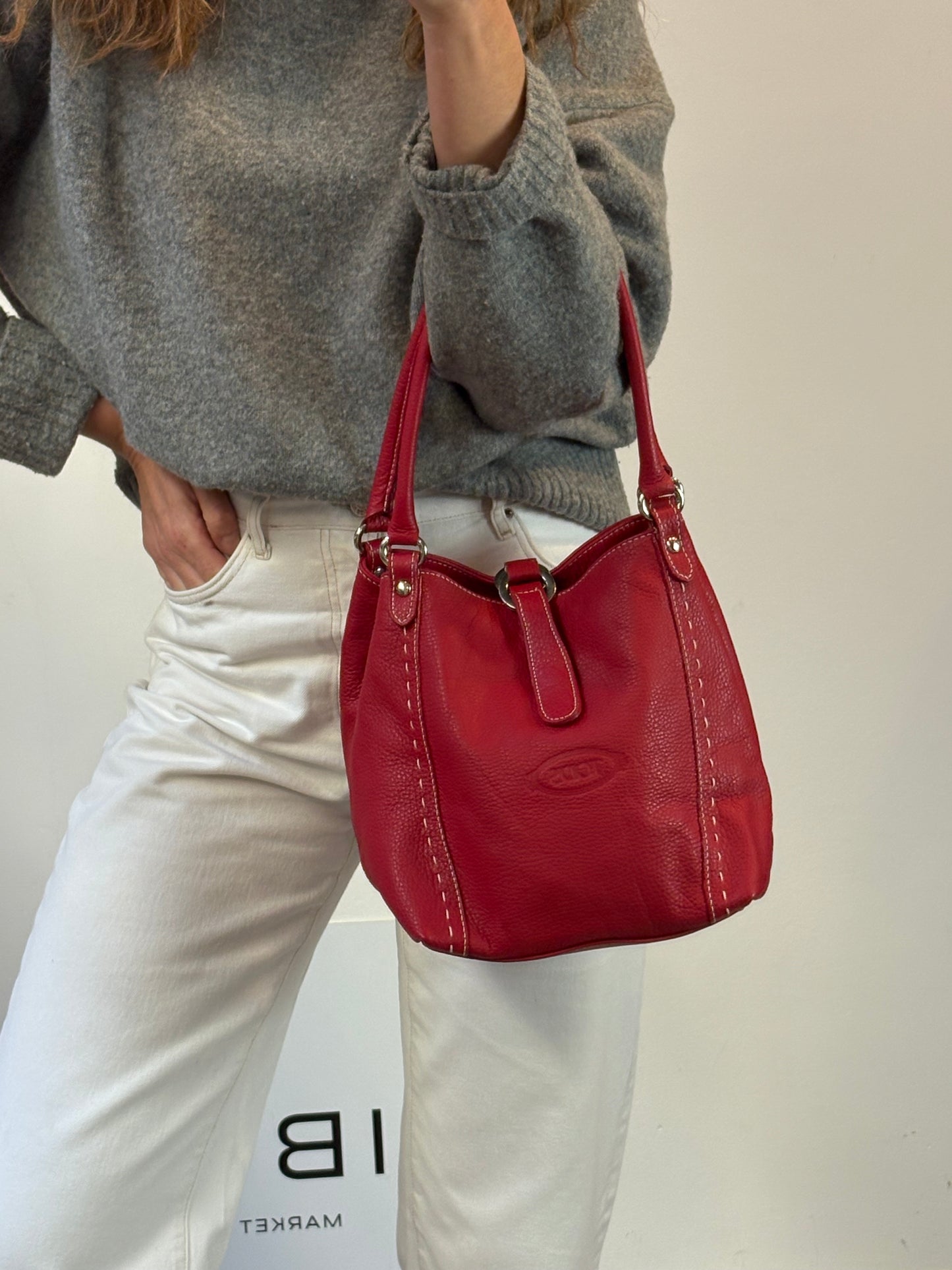 TOD´S. Bolso de hombro rojo piel