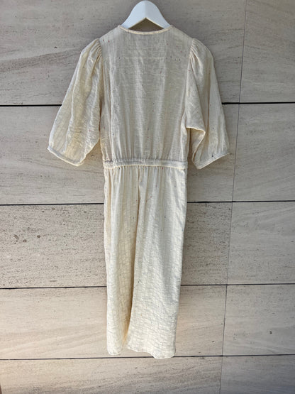 SESSÚN. Vestido beige bordado  T.s