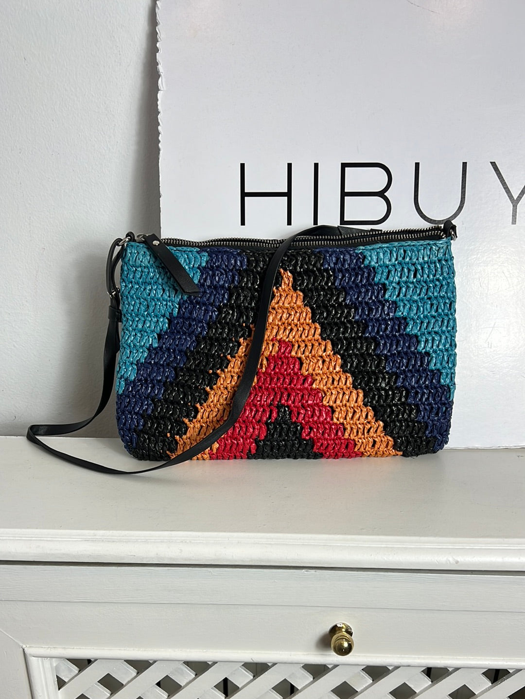 ZARA. Bolso rafia colores