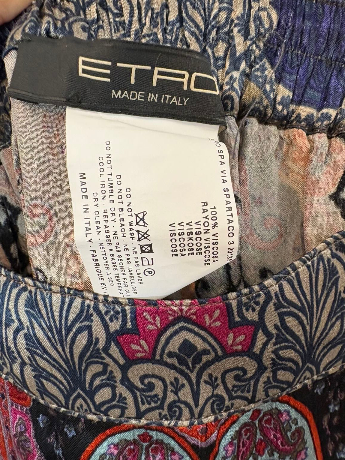 ETRO. Flowy trousers with a burgundy print. Size 36