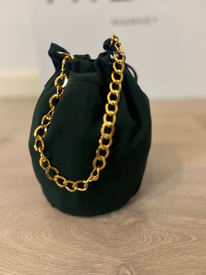 OTRAS. Bombonera verde tela