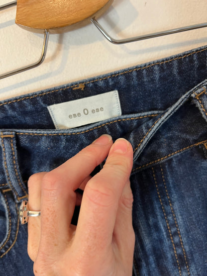 ESE O ESE. Denim oscuro pata ancha