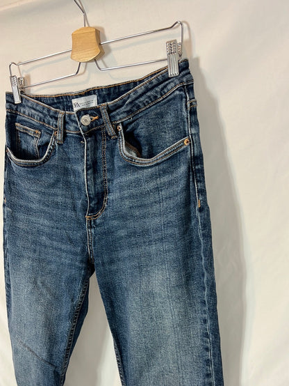 ZARA. Denim cropped flecos. T 40