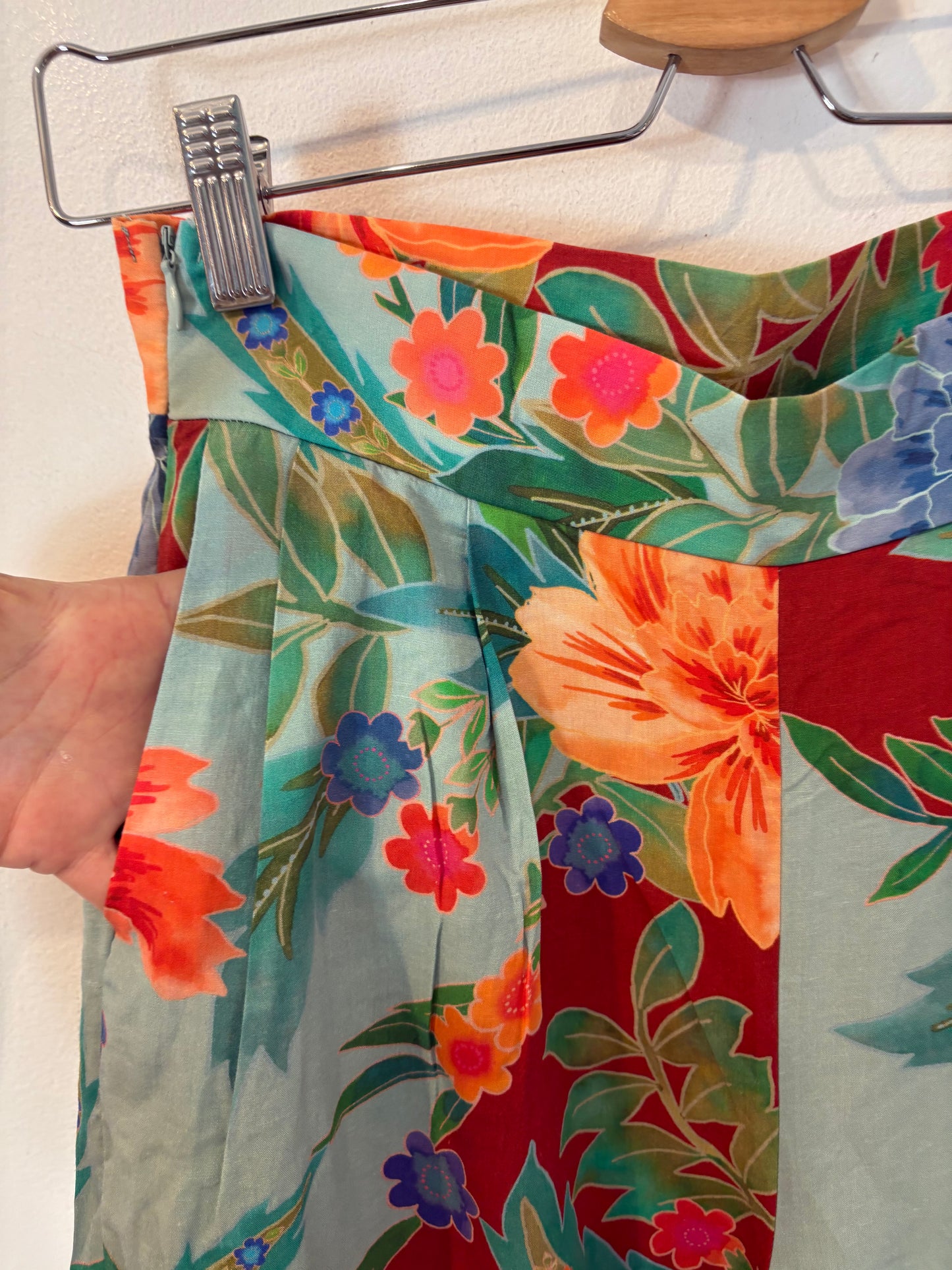 LUNA LLENA. pantalón fluido flores
