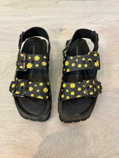 Sandalia negra margaritas