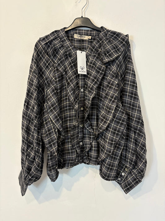 SILBON. Blusa cuadros tonos grises
