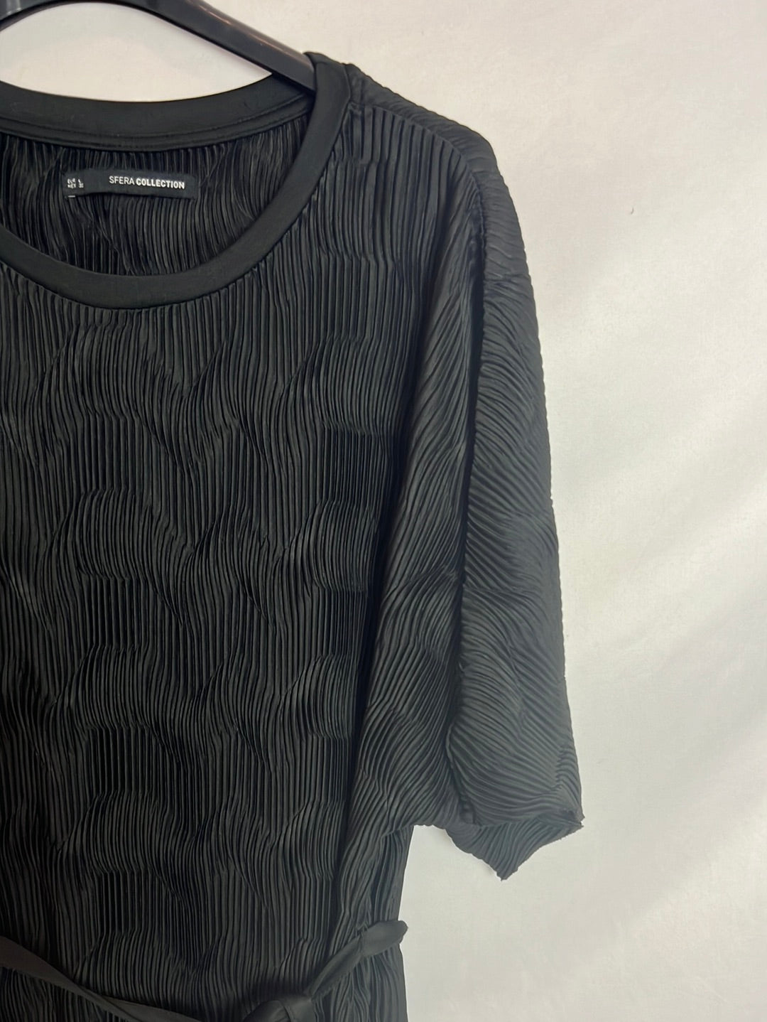 SFERA. Textured black midi dress. T.L.