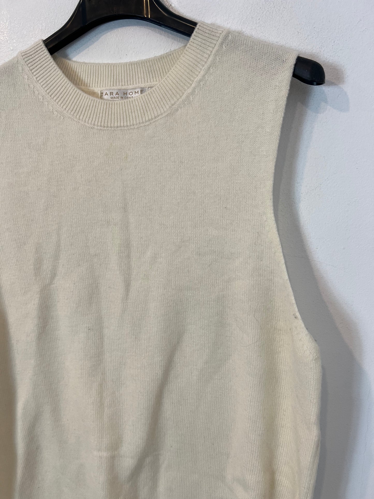 ZARA HOME. Top lana color crudo