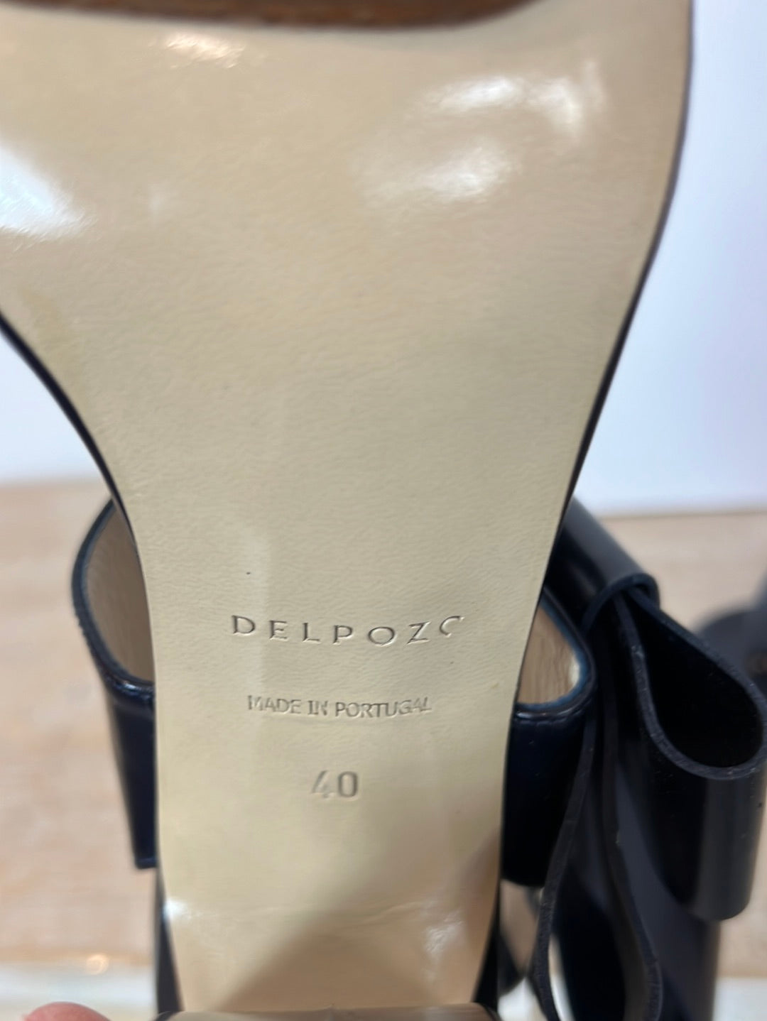 DEL POZO. Dark blue bow sandals, size 40