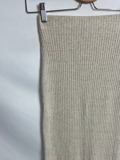 ZARA. Beige ribbed midi skirt. T.S.
