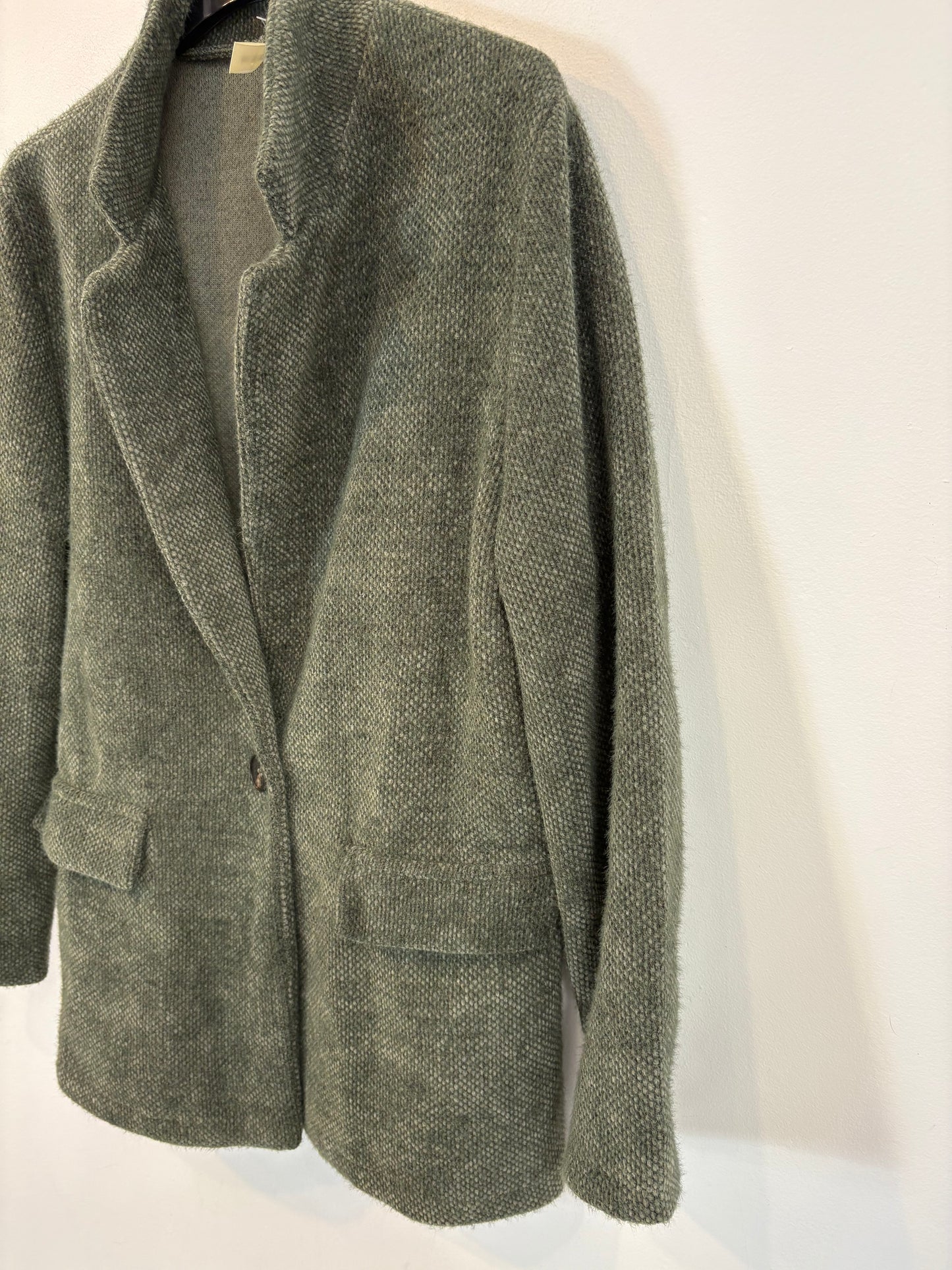 OTRAS. Blazer verde textura