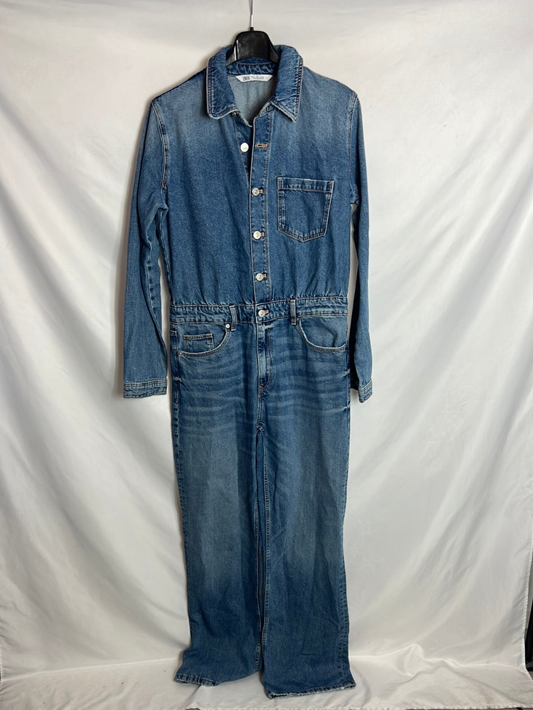 ZARA. Mono denim largo pata ancha. TL