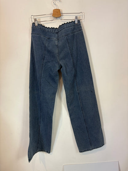 NÍCOLI. Denim recto detalle cintura